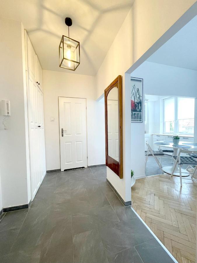 08 Gdynia Centrum - Apartament Mieszkanie Dla 6 Os 외부 사진